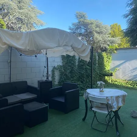 Con Giardino Apartment